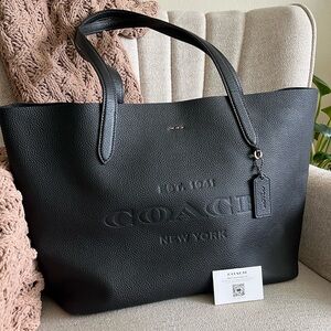 COACH Cameron Tote-Black
